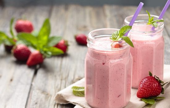 اسموتی توت فرنگی